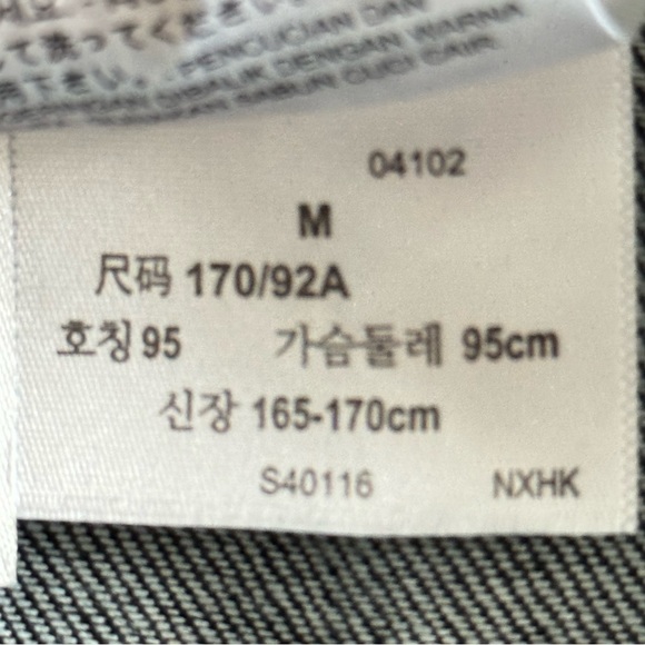 Levis Mens Black Denim Trucker Jacket Medium Pockets Buttons Durable Lightweight - Picture 15 of 15